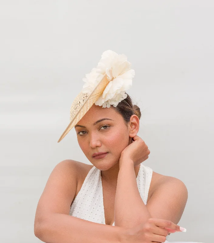 Angel- beige fascinator with ivory flowers