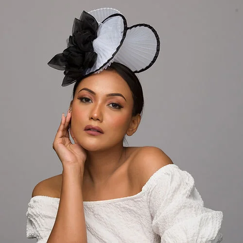 White And Black Fascinator (White Heidi)